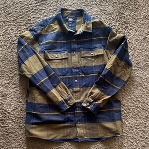 Duluth Trading Alaskan Hardgear Standard Fit Snap Front Shacket size XLT Hiking